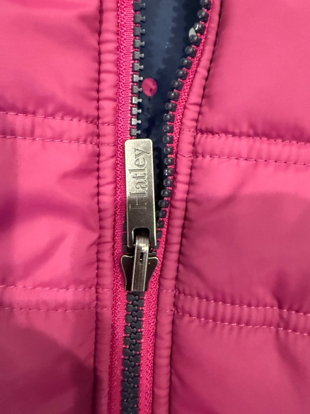 Hatley Girls Reversible Puffer Vest – Berry / Navy Polka Dot (Size 5) - Picture 8 of 12